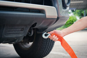 Read more about the article Recovery Straps vs Chains: Choosing the Right Recovery Tool for Off-Road Adventures